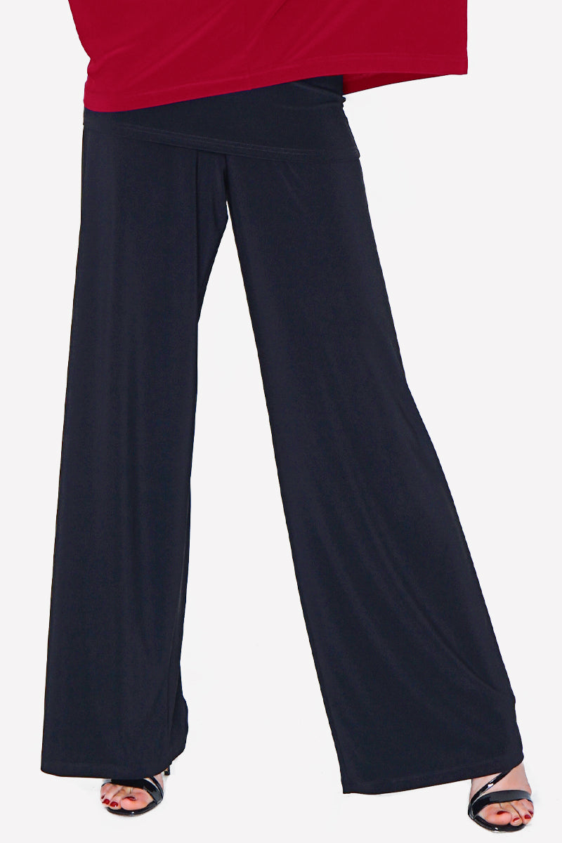 Wide leg pants with pockets
